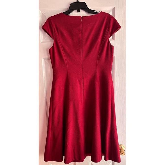 JONES NEW YORK Dress Womens Size 10 Red Cap Sleeve Textured Fabric Elegant Chic - Picture 3 of 7